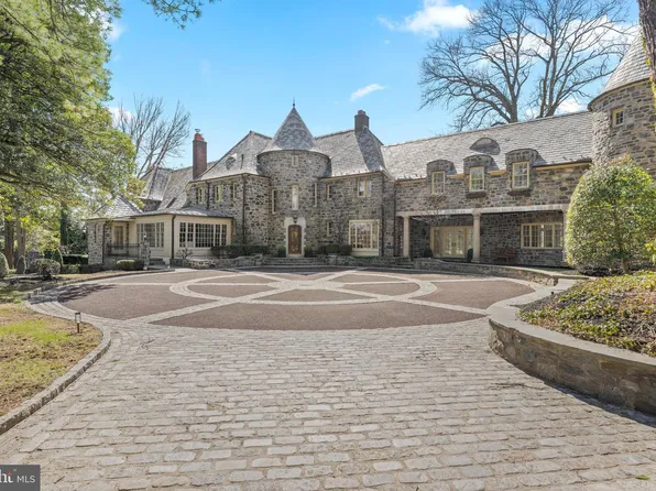 770 & 768 Parkes Run Ln, Villanova, PA 19085