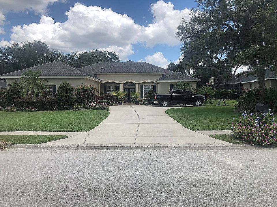1st image of 150 Shannon Oaks Dr
