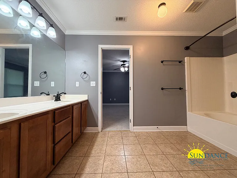 2705 Apple Blossom Ct — Photo 20