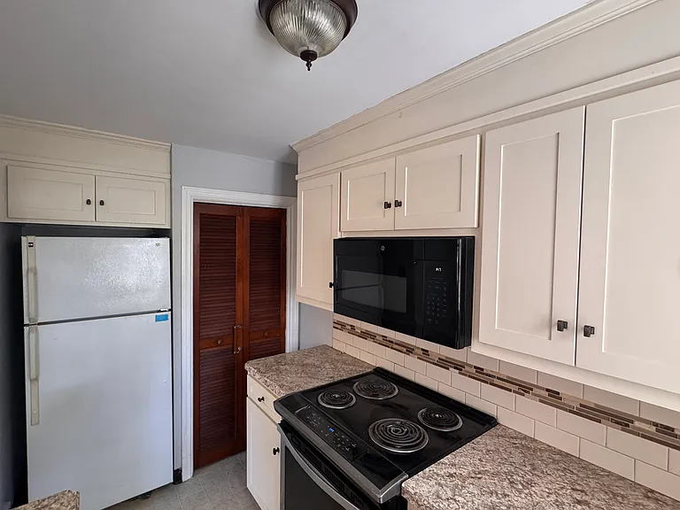 863 Fountain Ave — Photo 10