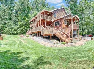 11 Appalachian Dr, Grantville, PA 17028