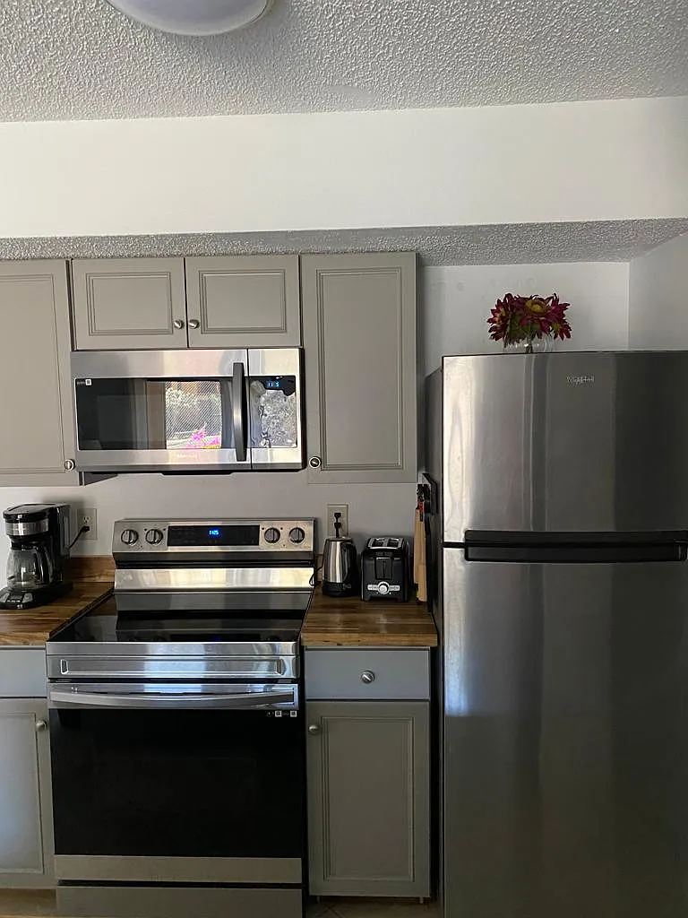 1 bed, 648 sqft, $1,700 — Photo 3