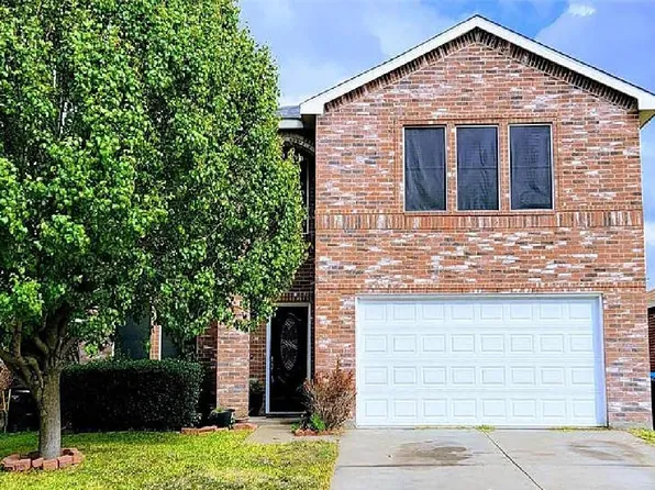 873 Polo Dr, Fort Worth, TX 76123