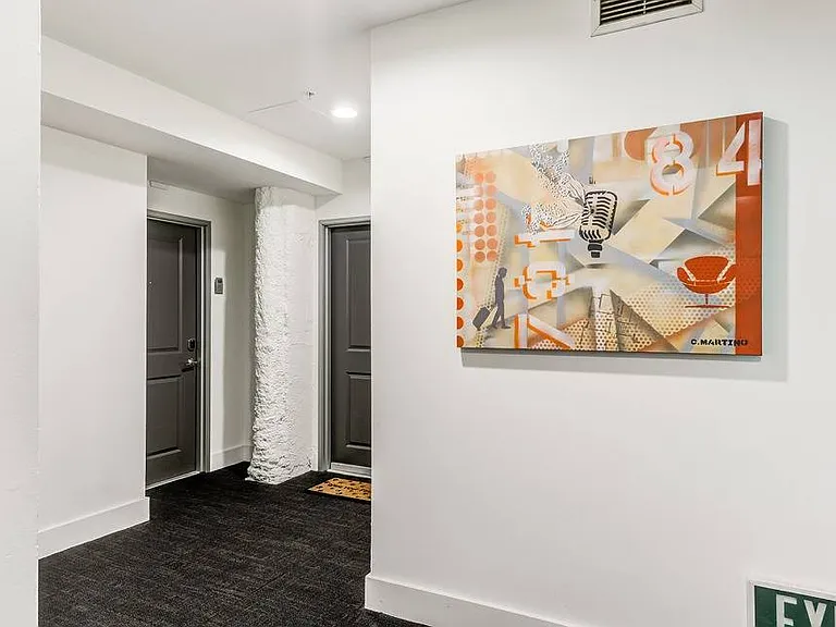 Arrive Broadway Lofts — Photo 57