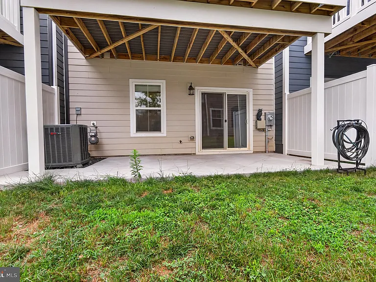 17926 Woods Overlook Dr — Photo 23