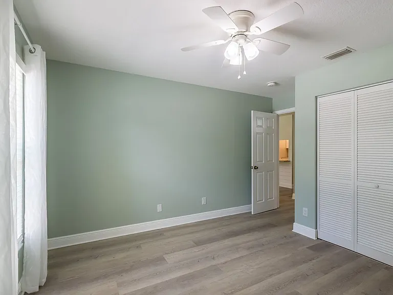 355 23rd Ave SW — Photo 27