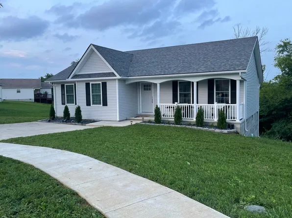 373 Village Dr, Berea, KY 40403