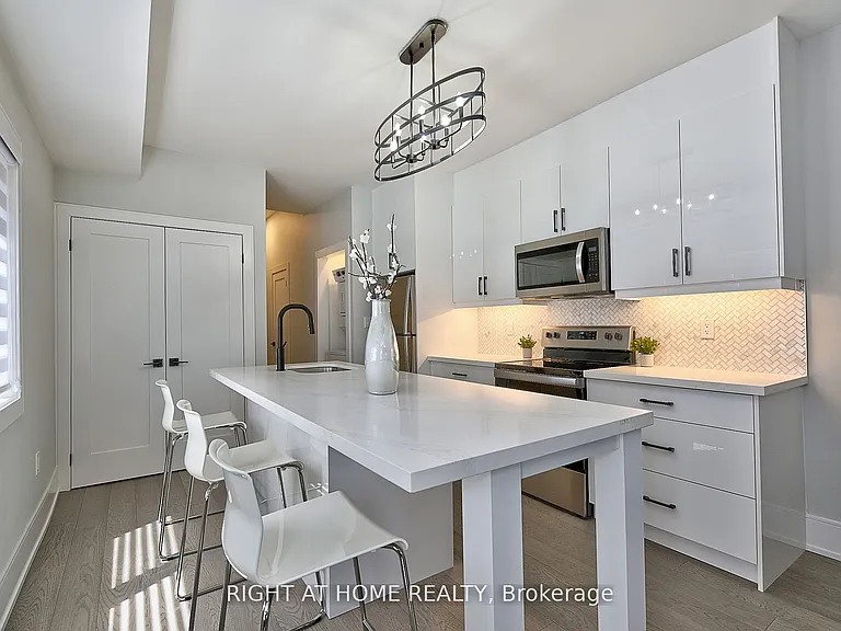 131 Brock Ave #2 — Photo 7