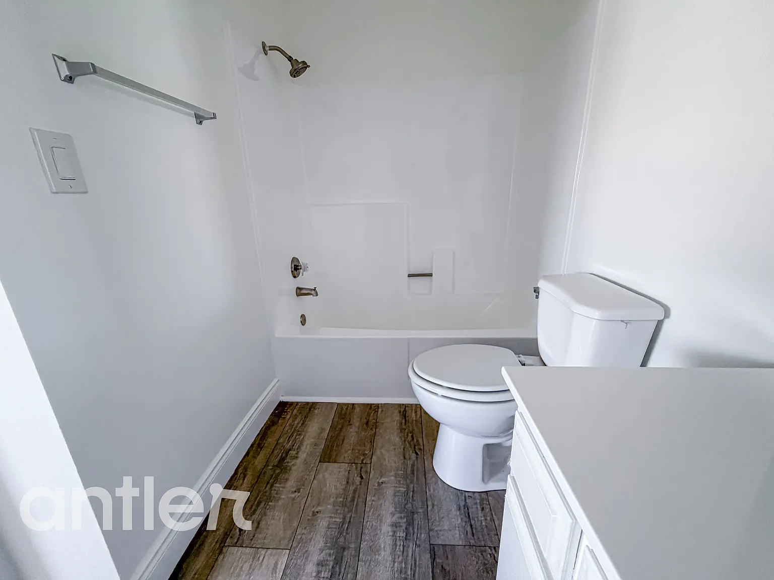 Studio, 320 sqft, $1,550 — Photo 4