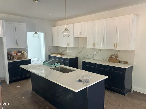 123 Falcon Ln, Mebane, NC 27302