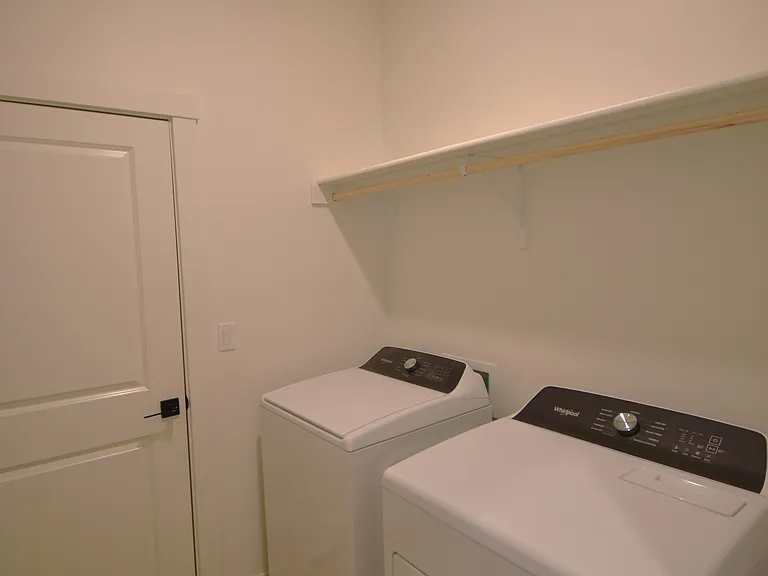 660 W Briaridge Dr — Photo 18