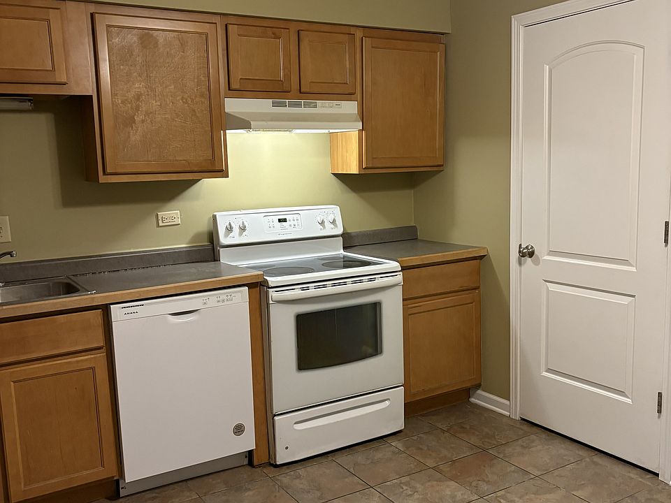 Kitchen/Utility closet