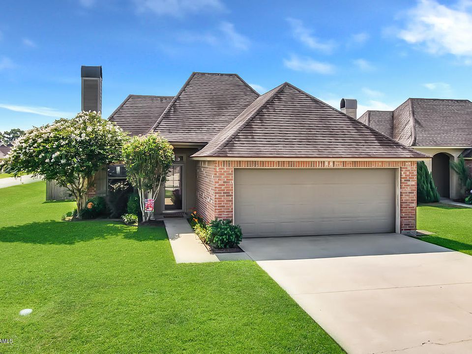 1st image of 101 Clint Ln