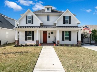 210 S Church St, Grapevine, TX 76051