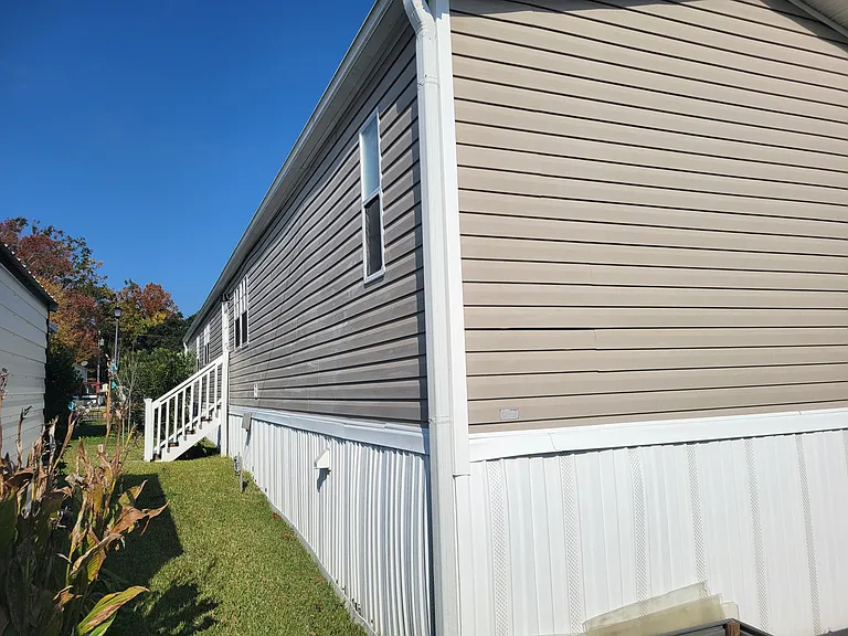 1107 Lissie Ln — Photo 4
