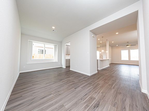 4th image of 3081 Mistflower Trl