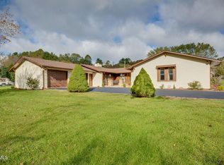 7893 Baptist Valley Rd, North Tazewell, VA 24630