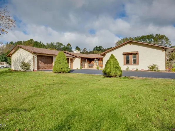 7893 Baptist Valley Rd, North Tazewell, VA 24630