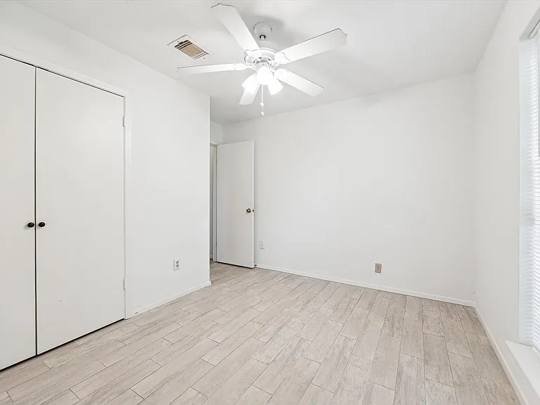 2723 N Brompton Dr — Photo 16