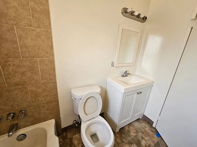 375 Raffetto Dr — Photo 5