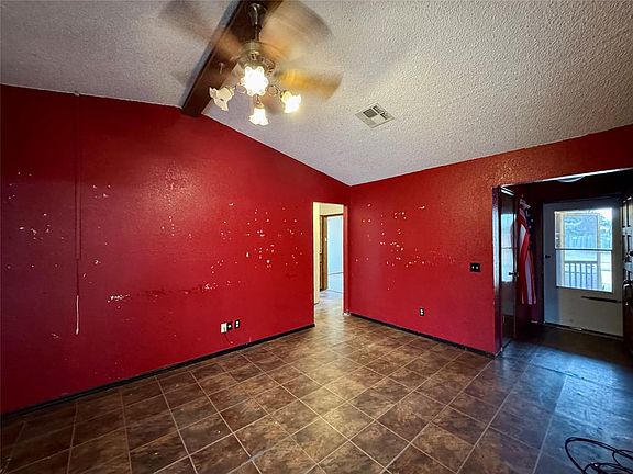 5th image of 1008 Aspen Ct