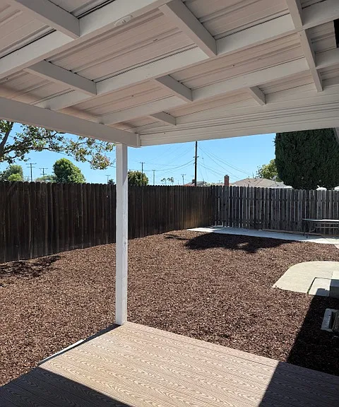1424 Riverside Dr — Photo 22