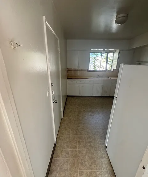 951 E Logan Ave #B — Photo 6