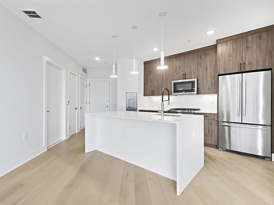 1st image of 338 Newark Ave APT 206