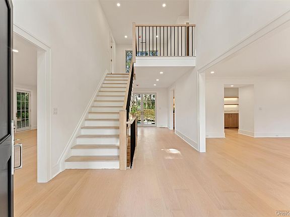 2nd image of 65 Fox Meadow Road