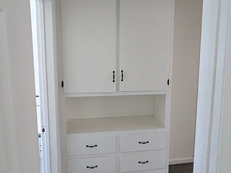 9236 California Ave — Photo 5