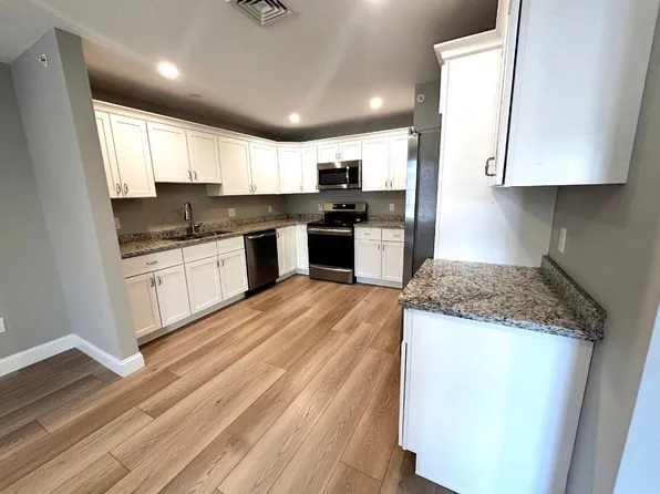 109 Church St #14, Laconia, NH 03246