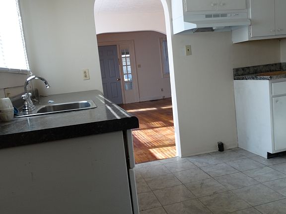 5th image of 37 S Lynhurst Dr