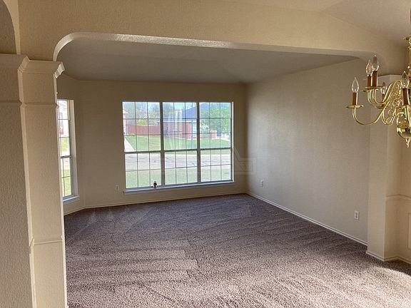 4th image of 304 Canoe Dr