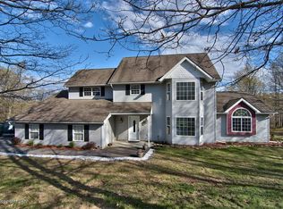 139 Colleen Dr, Blakeslee, PA