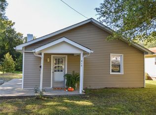 915 N Main St, Burlington, NC 27217