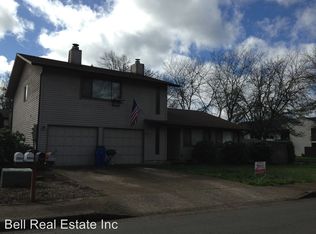 2843 Applewood Ln, Eugene, OR 97408