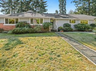 8514 Madrona Ln, Edmonds, WA 98026
