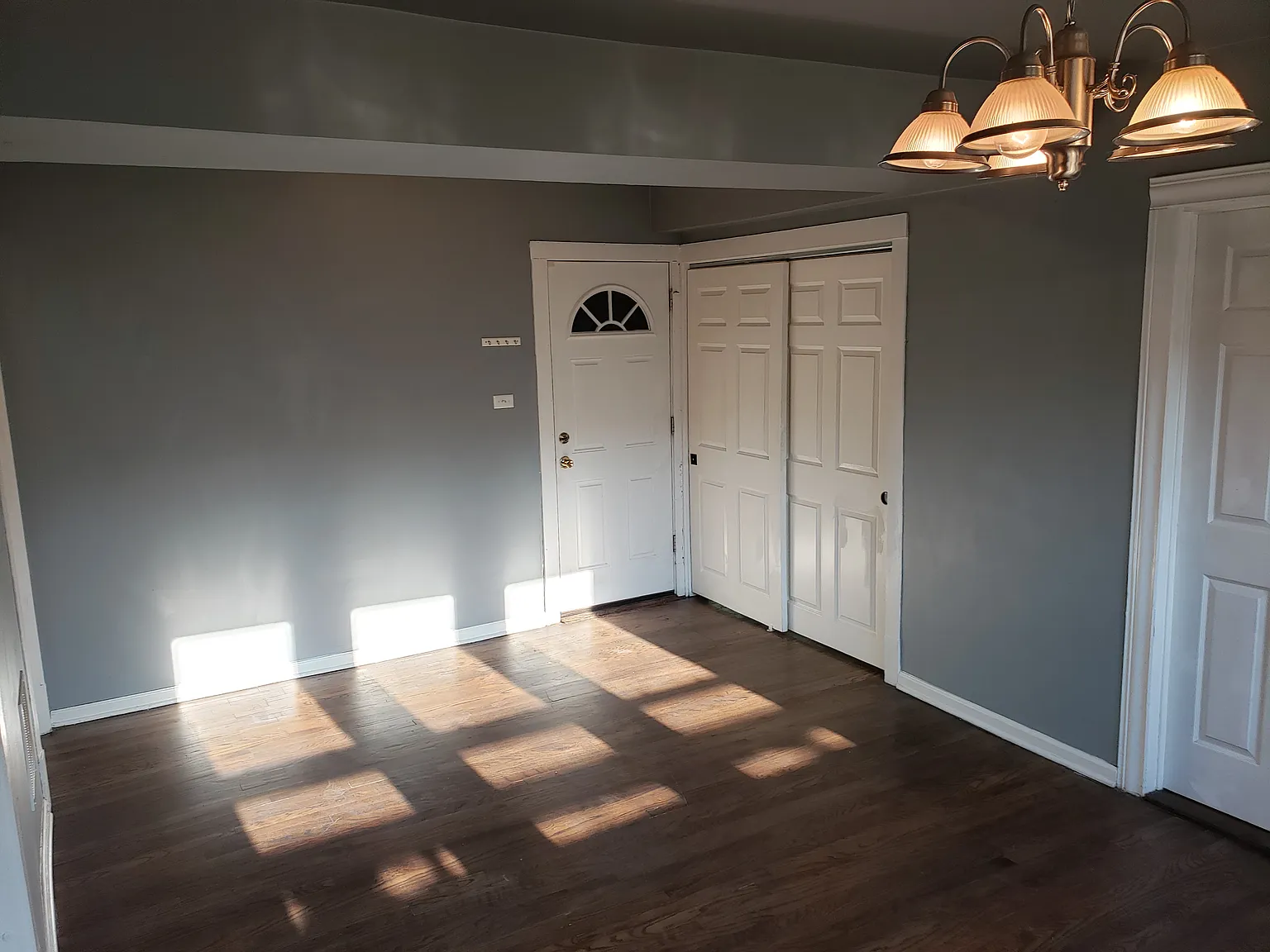 4 bed, 1622 sqft, $2,750 — Photo 3