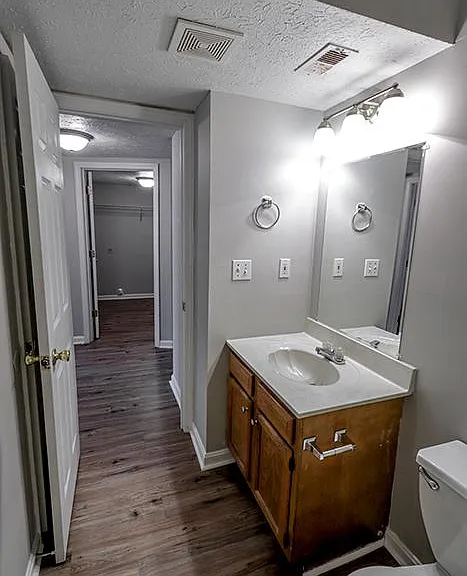 8508 Standing Oak Dr — Photo 16