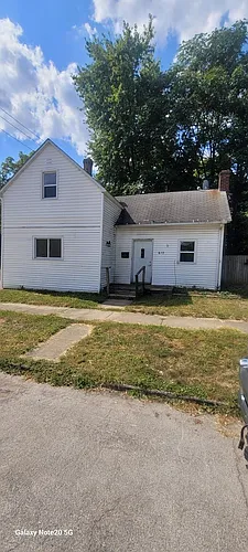 617 Center St Photo 1