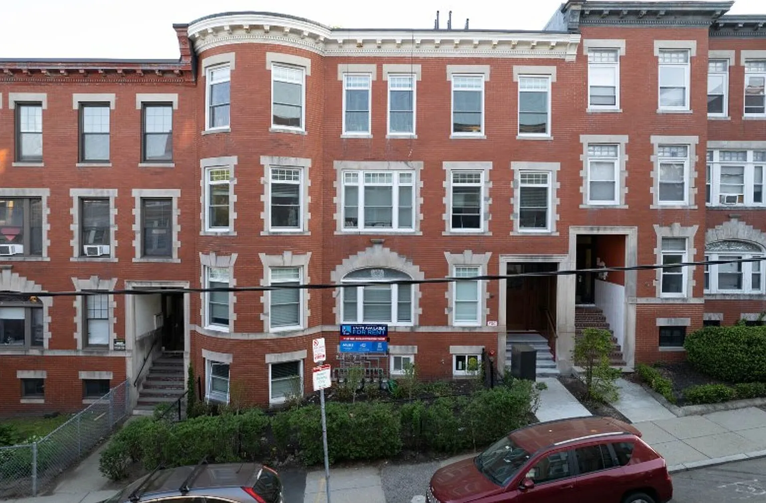 4 Bedroom-No Broker Fee! — Photo 1