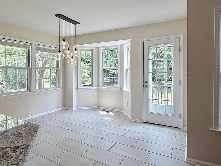 2729 E Shoreham St — Photo 16