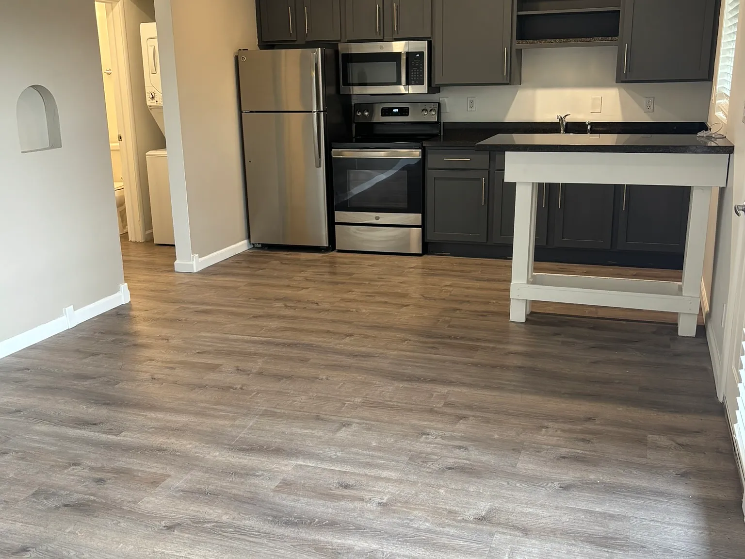 1 bed, 650 sqft, $1,195 — Photo 3