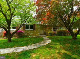 800 Bluebell Rd, Warminster, PA 18974