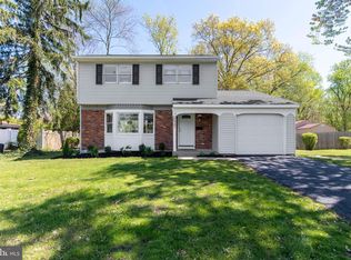 237 Forrest Dr, Turnersville, NJ 08012
