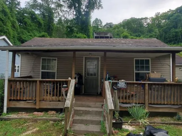 1532 Chandler Dr, Charleston, WV 25387