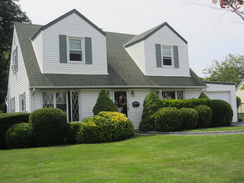 1st image of 351 Ivy Ave