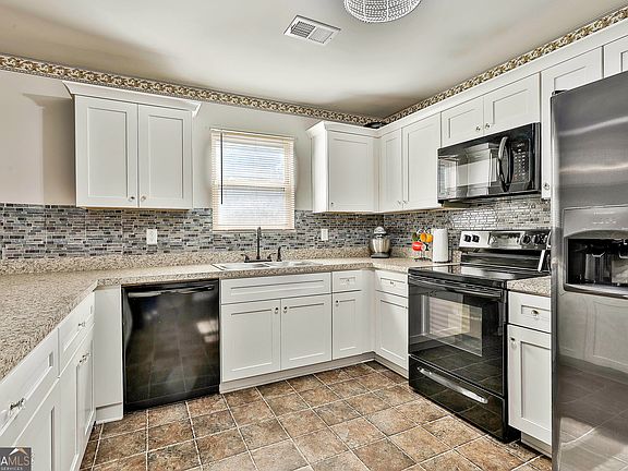 3rd image of 1022 Serene Lake Dr
