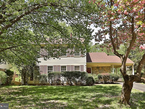 2nd image of 16816 Malabar St