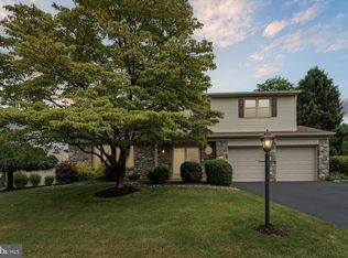 32 Covey Ln, Holland, PA 18966